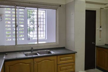 Bungaraya Kondominium, Saujana Subang