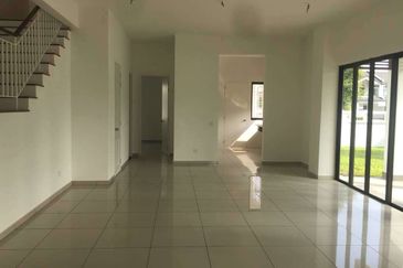 Cradleton @ Eco Majestic