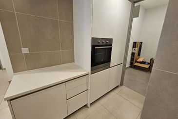 KL Gateway Premium Residence