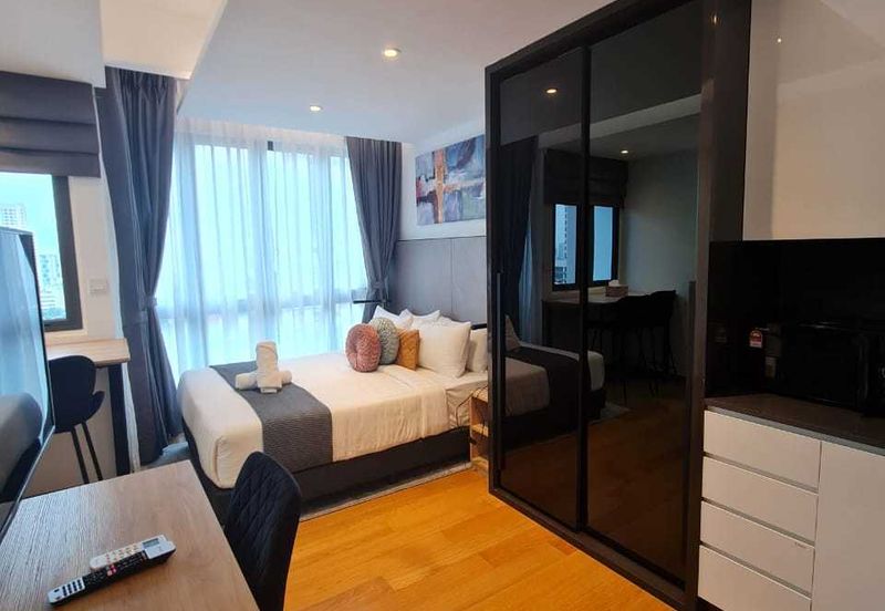 The Colony by Infinitum