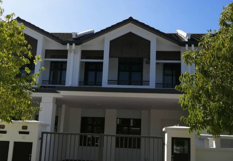 Cradleton @ Eco Majestic