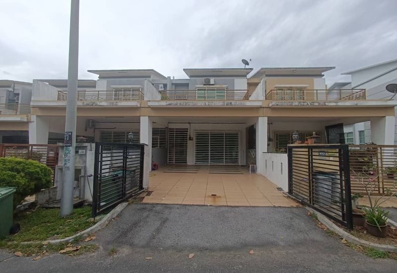 D Camellia Perdana College Heights