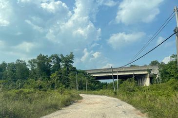 TANAH DUSUN 6 Ekar Hulu Selangor Antara Gapi