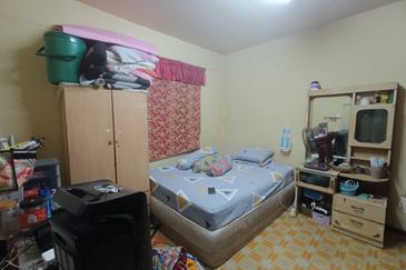 Flat PKNS AU3 (Blok 7 - 15)