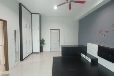 D Camellia Perdana College Heights