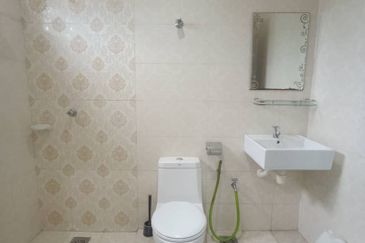 D Camellia Perdana College Heights