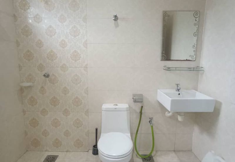 D Camellia Perdana College Heights