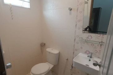 D Camellia Perdana College Heights