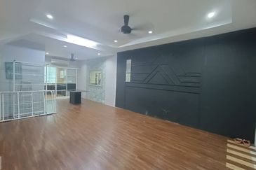 D Camellia Perdana College Heights