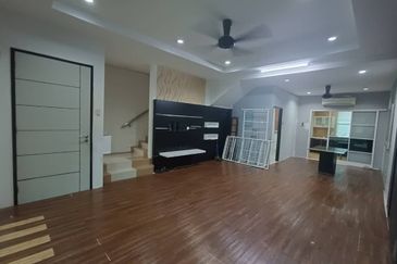 D Camellia Perdana College Heights