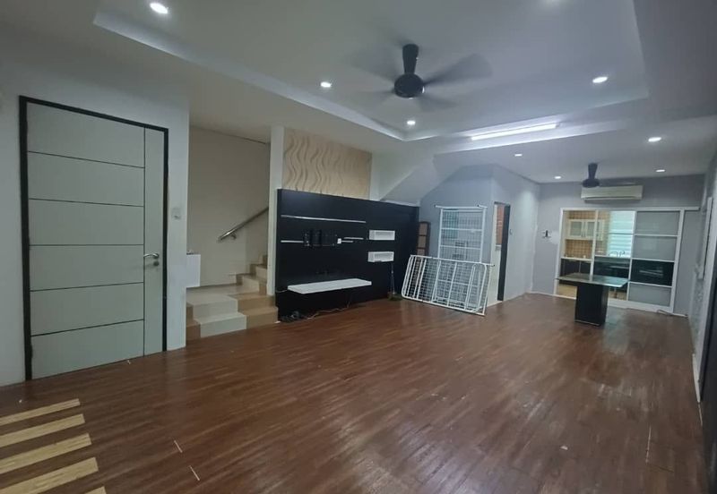 D Camellia Perdana College Heights