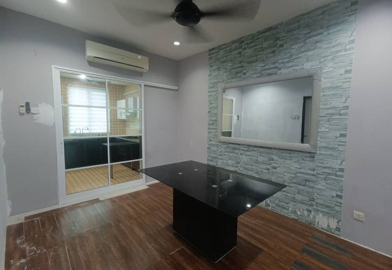 D Camellia Perdana College Heights