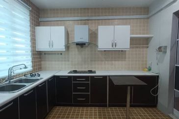 D Camellia Perdana College Heights