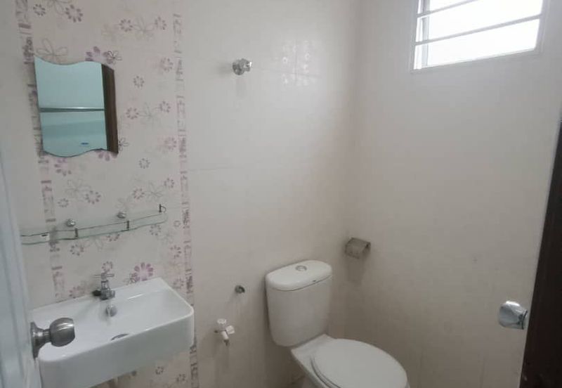 D Camellia Perdana College Heights