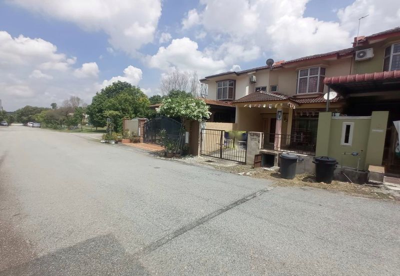 Taman Dahlia, Sepang