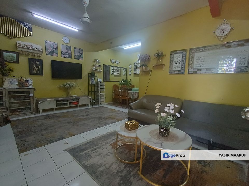 FACING OPEN 20X70 Taman Dahlia Sepang Salak Tinggi , Selangor, Sepang