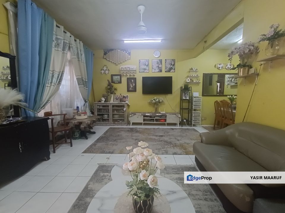 FACING OPEN 20X70 Taman Dahlia Sepang Salak Tinggi , Selangor, Sepang