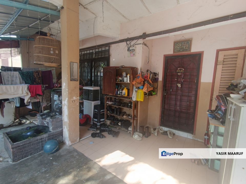 FACING OPEN 20X70 Taman Dahlia Sepang Salak Tinggi , Selangor, Sepang