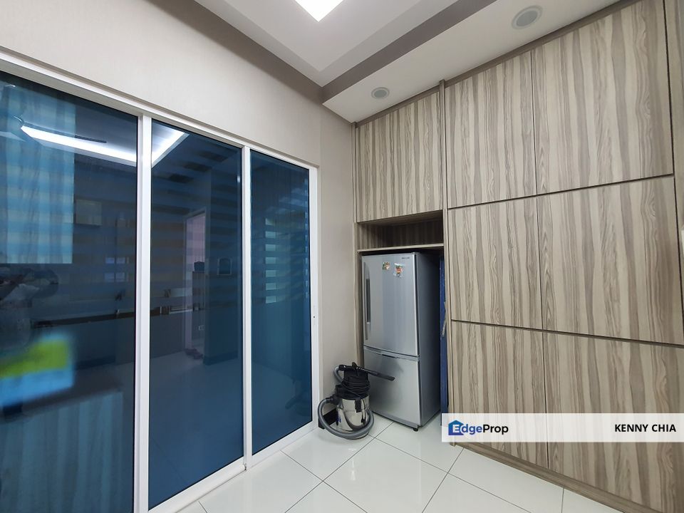 Skypod Condo Renovated 2 Parking Bay Puchong Jaya, Selangor, Puchong