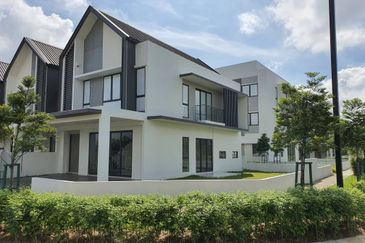 Corner (51 x  65) Double Storey Gamuda Kemuning 25