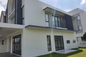 Corner (51 x  65) Double Storey Gamuda Kemuning 25