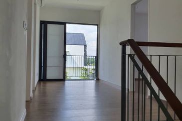 Corner (51 x  65) Double Storey Gamuda Kemuning 25