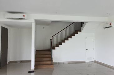 Corner (51 x  65) Double Storey Gamuda Kemuning 25