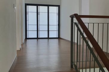 Corner (51 x  65) Double Storey Gamuda Kemuning 25