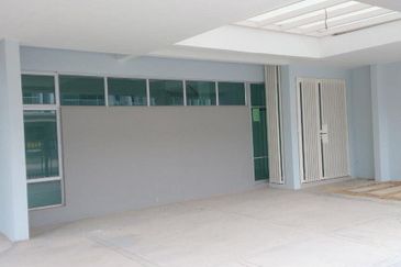 Corner (44 x 75) 2 Storey Chimes Bandar Rimbayu