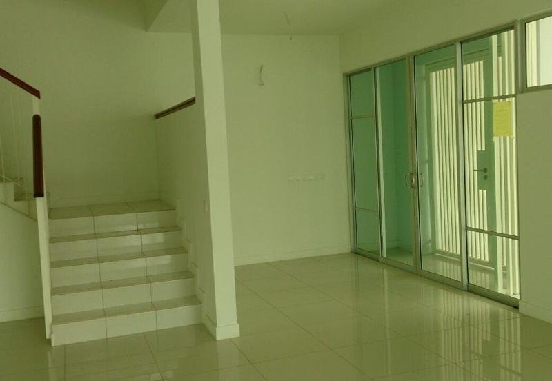 Corner (44 x 75) 2 Storey Chimes Bandar Rimbayu