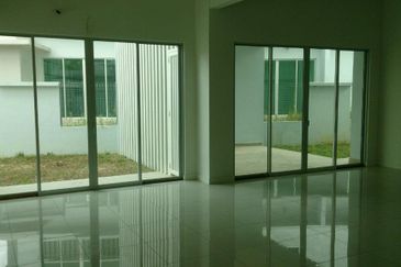 Corner (44 x 75) 2 Storey Chimes Bandar Rimbayu