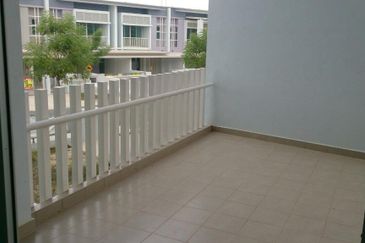 Corner (44 x 75) 2 Storey Chimes Bandar Rimbayu