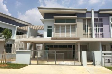 Corner (44 x 75) 2 Storey Chimes Bandar Rimbayu