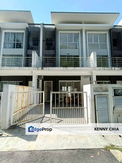 3 Storey Bayu Heights 2 Gita Bayu Seri Kembangan , Selangor, Seri Kembangan