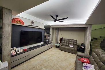 Jalan Putra Prima 3/14