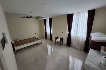 Jalan Putra Prima 3/14