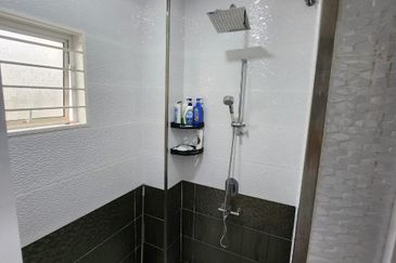 Jalan Putra Prima 3/14