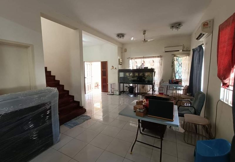 Corner (40 x 75) Puteri 8 Bandar Puteri Puchong