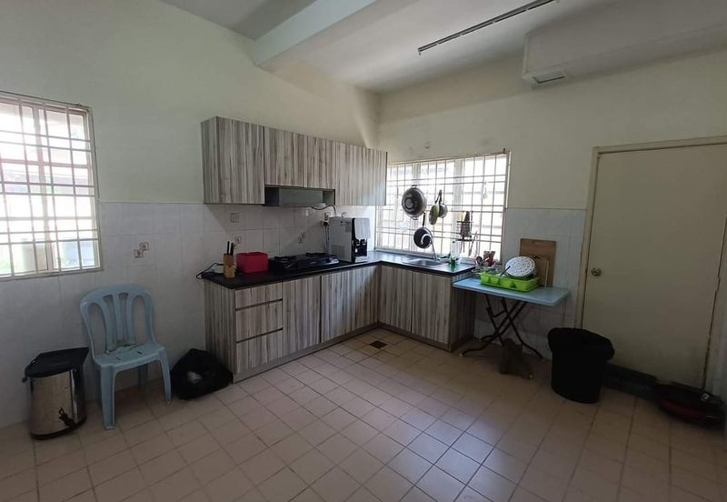 Corner (40 x 75) Puteri 8 Bandar Puteri Puchong