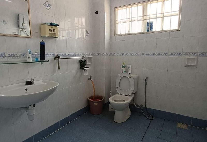 Corner (40 x 75) Puteri 8 Bandar Puteri Puchong