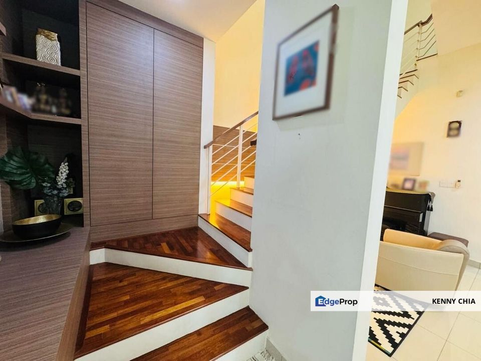 3 Storey Semi D Renovated Jacaranda Garden Residence Cyberjaya , Selangor, Cyberjaya