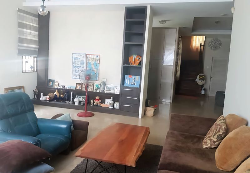 Jalan Anggerik Eria 31/107A