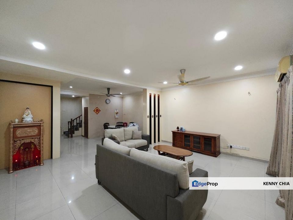 End Lot Fully Extended in Both Floor U5 Subang Jaya, Selangor, Subang