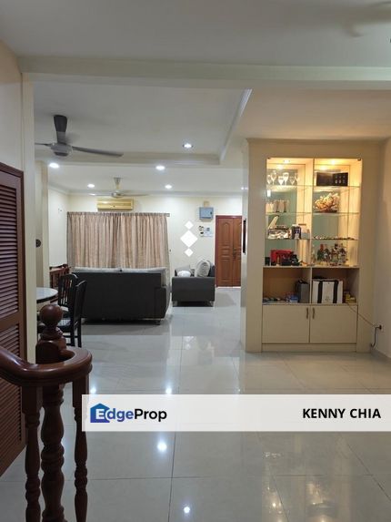 End Lot Fully Extended in Both Floor U5 Subang Jaya, Selangor, Subang