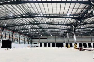 West Port, Pulau Indah