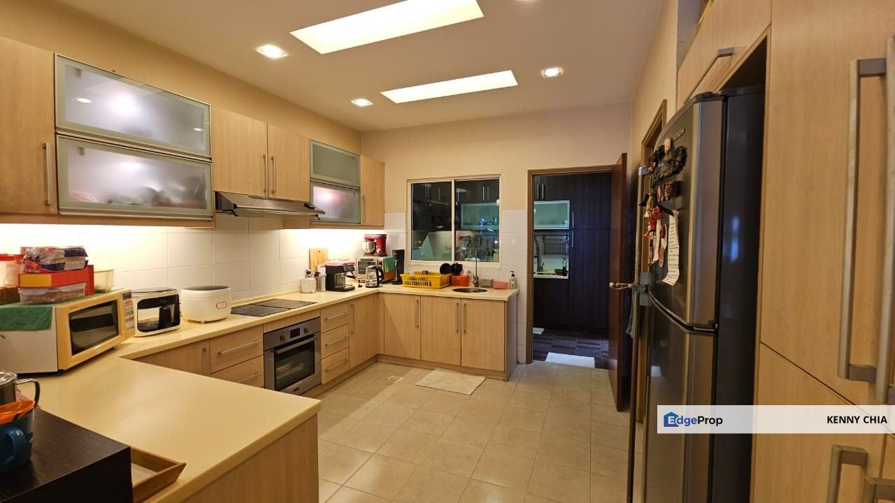 3 Storey Renovated House Paragon Heights Bandar Kinrara Puchong, Selangor, Bandar Kinrara Puchong