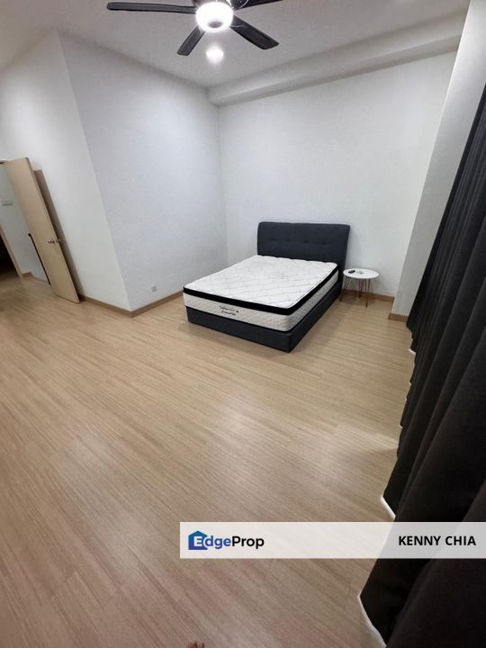 Double Storey (22 x 75) Superlink Lakeside Residence Puchong, Selangor, Puchong