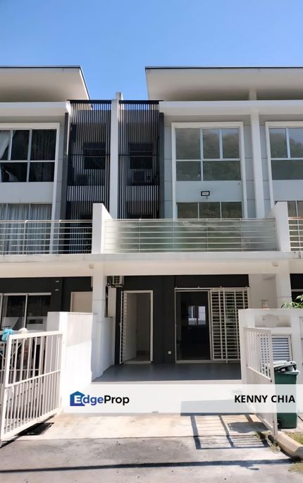 3 Storey Terrace Bayu Heights 2 Balakong Seri Kembangan, Selangor, Seri Kembangan