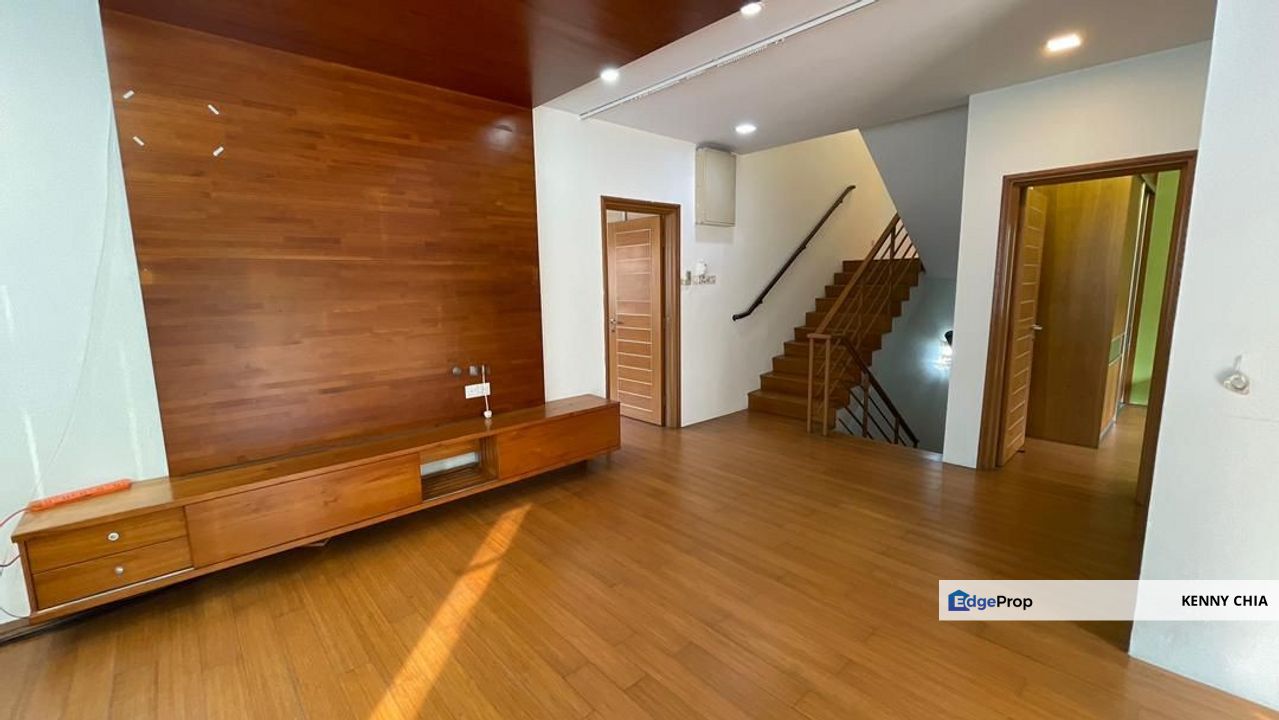 3 Storey Semi Detached House Seri Aman Heights Sungai Buloh , Selangor, Sungai Buloh