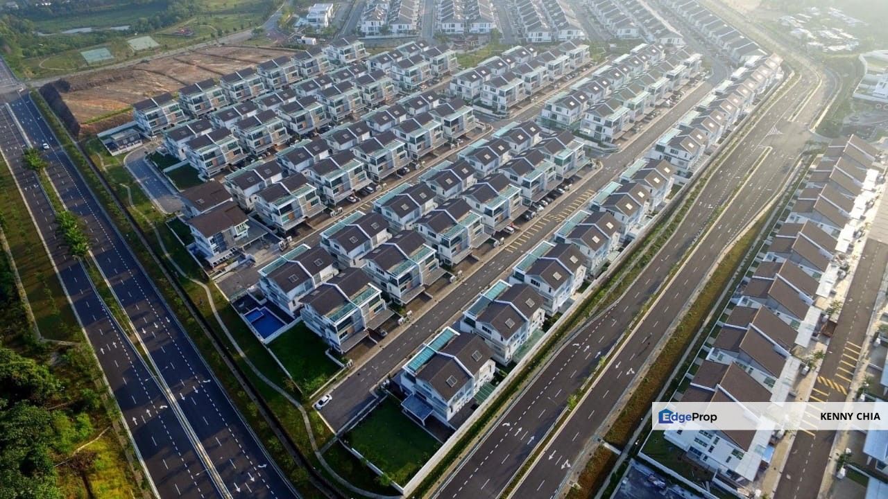 3 Storey Semi Detached Fully Renovated Palmiera Kinrara Residence Puchong, Selangor, Puchong